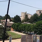 Holiday home De 25 Chemin Du Grand Pacher Le Bourg De 63120 Sauviat