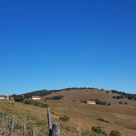 Ferienhaus De 25 Chemin Du Grand Pacher Le Bourg De 63120 *