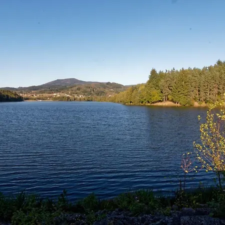 Ferienhaus De 25 Chemin Du Grand Pacher Le Bourg De 63120 *