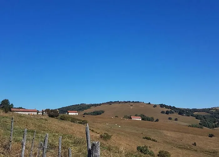 Prázdninový dům De 25 Chemin Du Grand Pacher Le Bourg De 63120 *