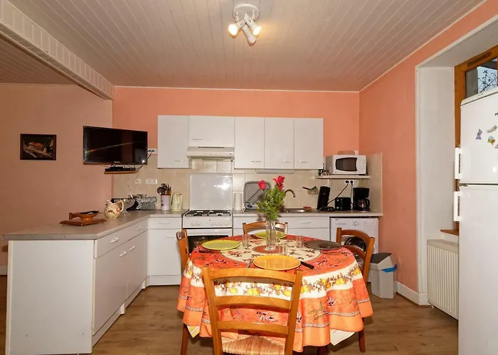 Prázdninový dům De 25 Chemin Du Grand Pacher Le Bourg De 63120 *