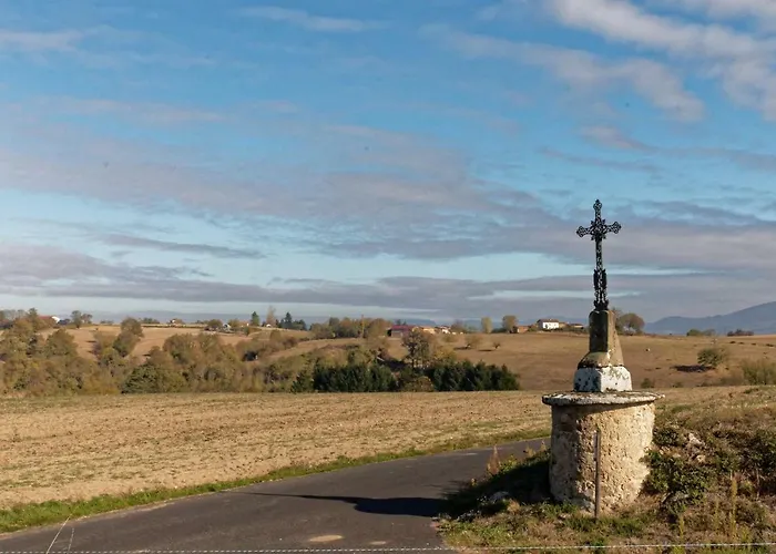 De 25 Chemin Du Grand Pacher Le Bourg De 63120 *