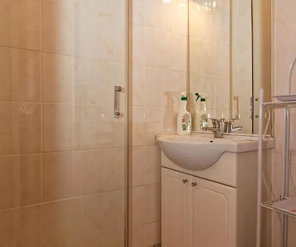 De 25 Chemin Du Grand Pacher Le Bourg De 63120 *